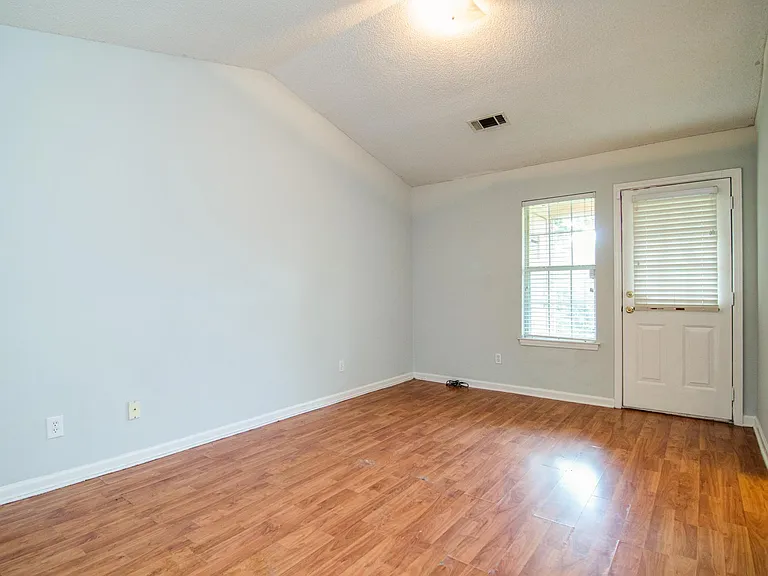 7932 Marsha Woods Dr — Photo 9