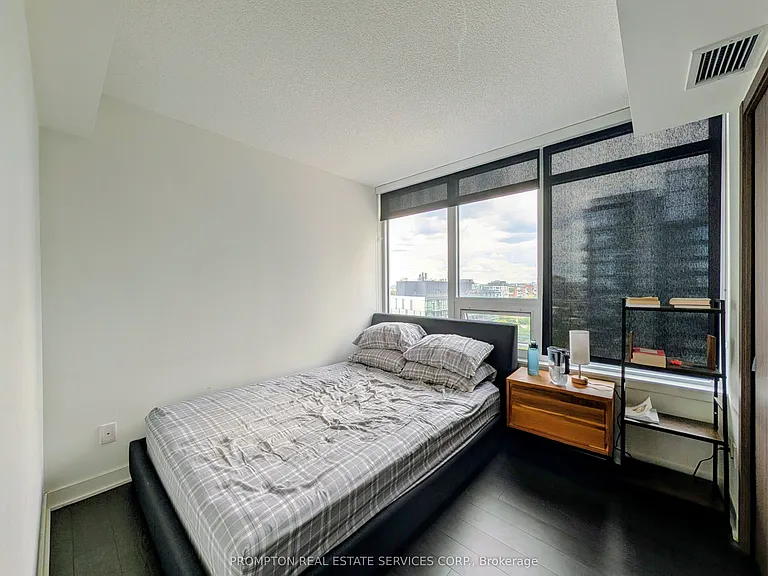19 Bathurst St #1905 — Photo 8