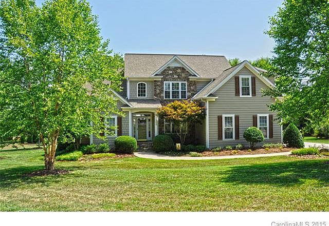 1st image of 200 Turnberry Ln