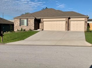 3046 N Oakland Ave, Springfield, MO 65803