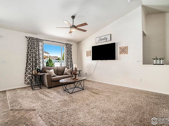 3rd image of 228 Castle Dr