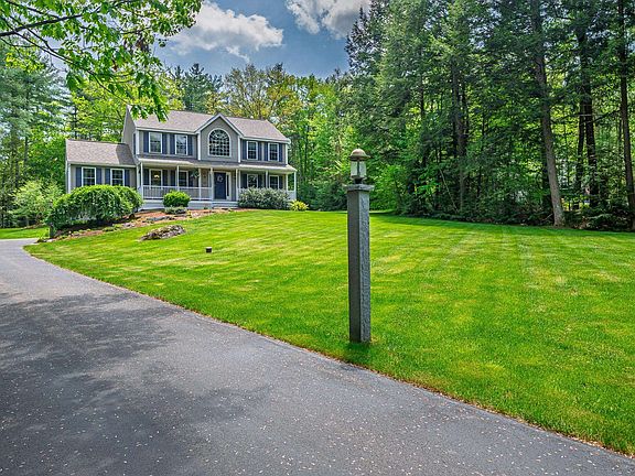 3rd image of 136 Annand Drive