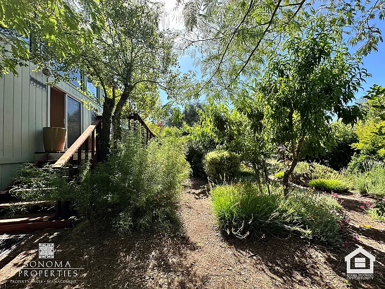 417 Brazil St — Photo 28