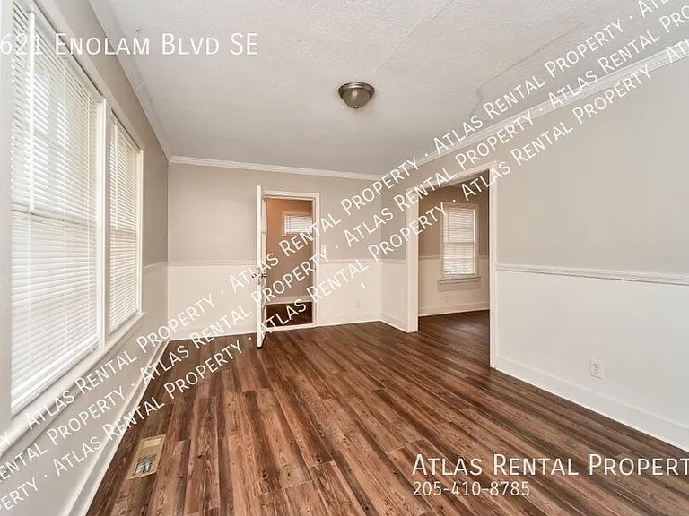 1621 Enolam Blvd SE — Photo 8