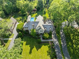 38 Fair Oaks Dr, Saint Louis, MO
