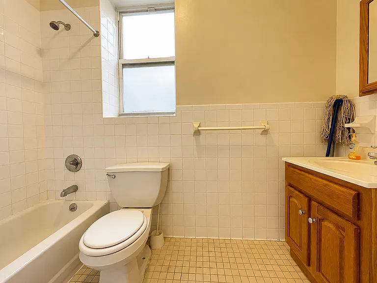 901 Saint Johns Pl #2D — Photo 6