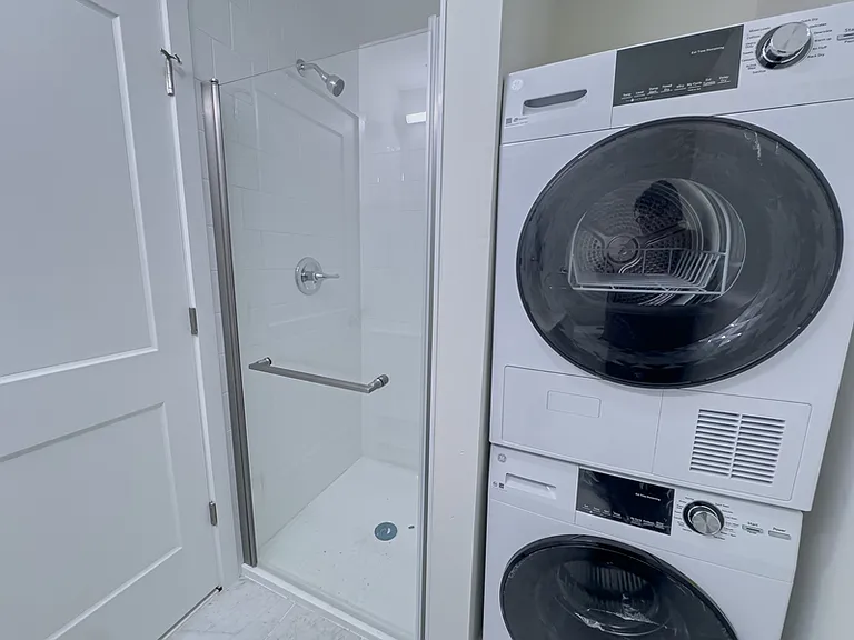 2013 Green St #3R — Photo 11