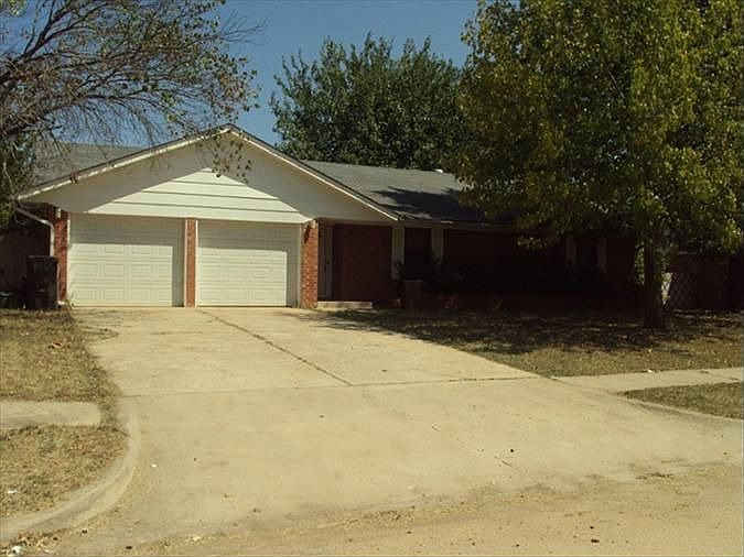 2nd image of 2333 Houston Ave