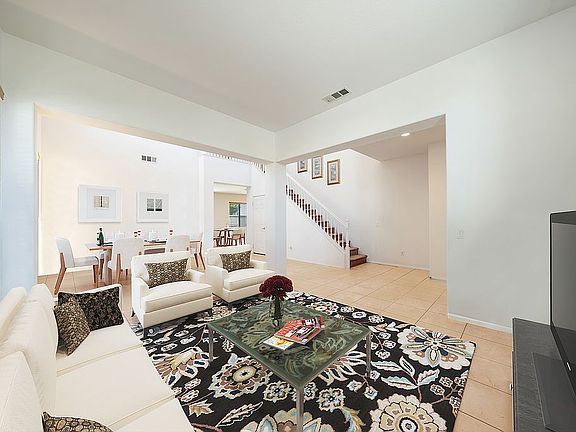 4th image of 26483 Sequoia St