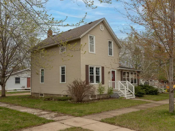 536 Gambia Ave, Wabasha, MN 55981