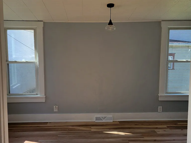 523 Westminster Ave #R — Photo 1