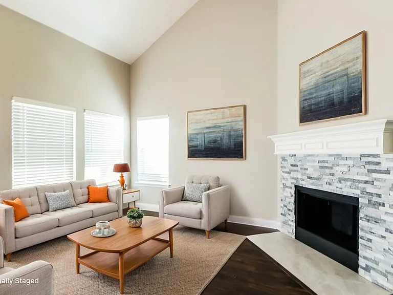 125 Brown St — Photo 4