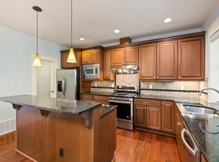 2000 NW Talus Dr #2024, Issaquah, WA 98027