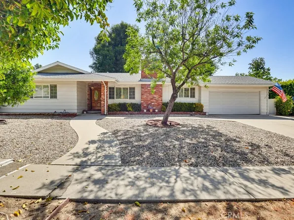 5728 Larryan Dr, Woodland Hills, CA 91367