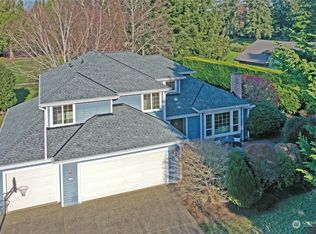 7616 NE Meer Ct, Bainbridge Island, WA 98110