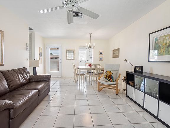 5th image of 2955 Crosley Drive W #I