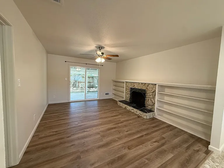 3709 Columbine Dr — Photo 15