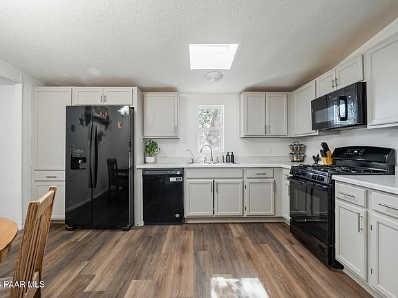 3rd image of 325 W Acapulco Way
