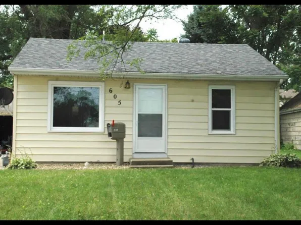 605 E 26th St S, Newton, IA 50208