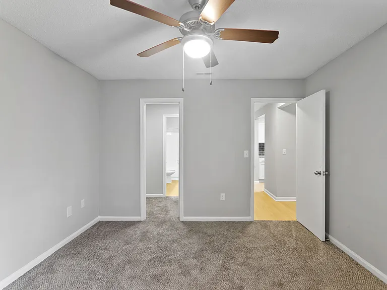 The Bailey Apartments — Photo 46