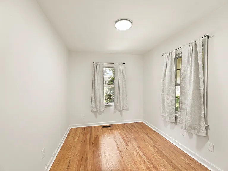 135 Saint Maurice Ln — Photo 12