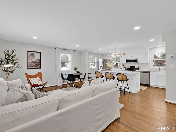 4th image of 49 Lancaster Road