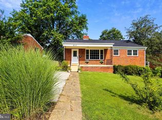 810 Hayward Ave, Takoma Park, MD 20912