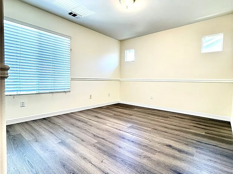 1319 Jacaranda Cir — Photo 19