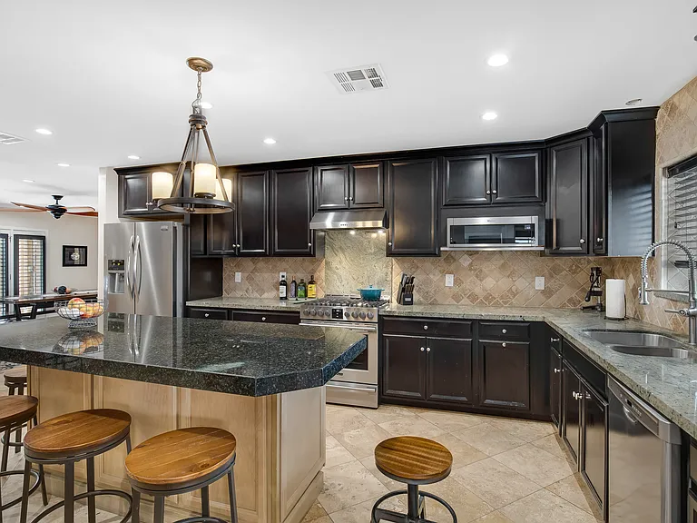 2032 E La Jolla Dr — Photo 14