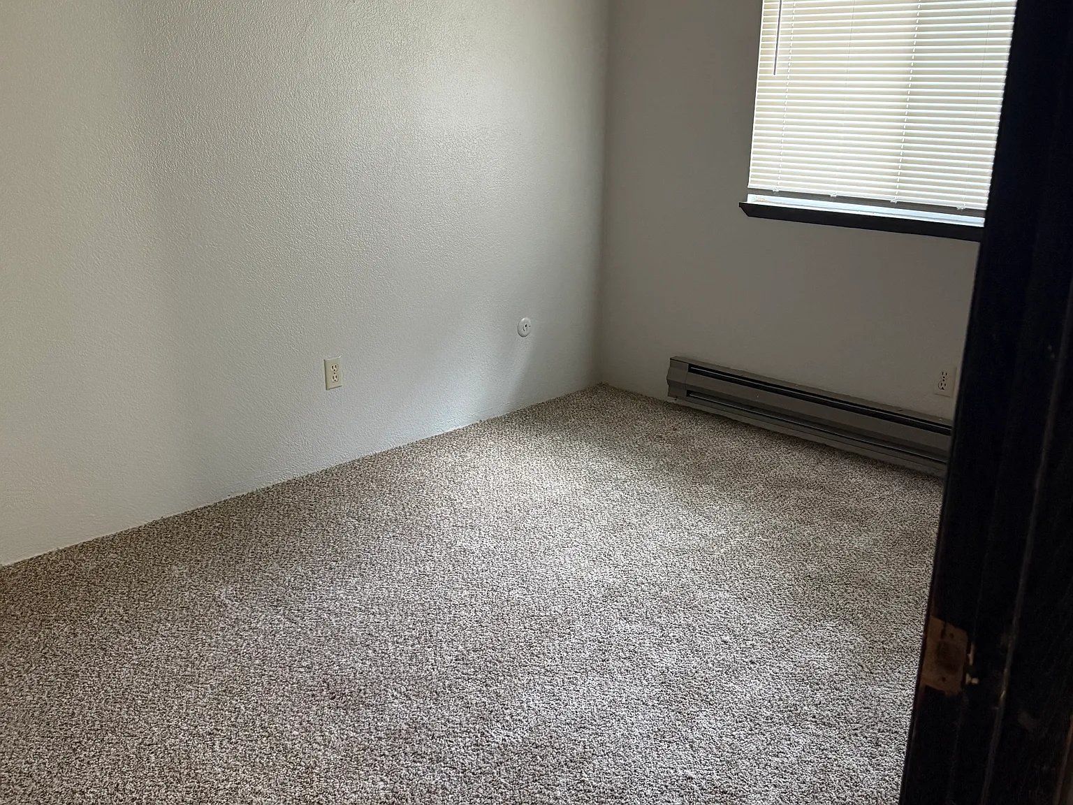 2 bed, 900 sqft, $1,150 — Photo 3