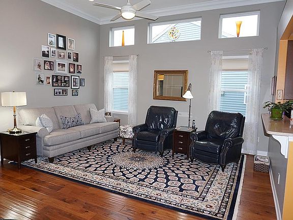 3rd image of 7846 Healy Dr