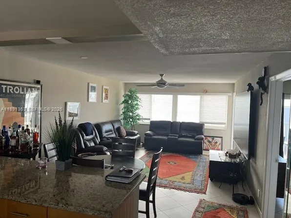 330 SE 2nd St APT 503E, Hallandale Beach, FL 33009