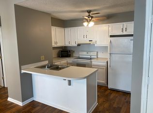 105 W Victoria Ct APT D, Greenville, NC 27834