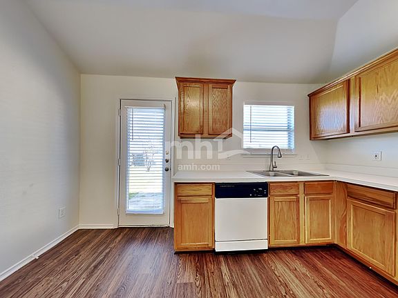 4th image of 9728 Parkmere Dr