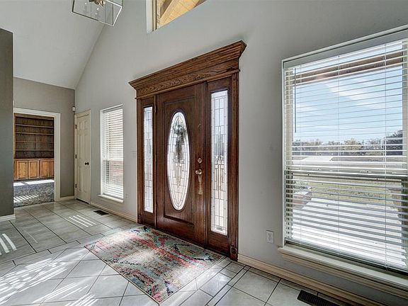 4th image of 4401 Lairds Woods Cir