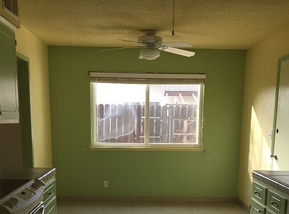 4th image of 11115 W Evergreen Ln