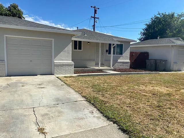 1351 E Oak Ave — Photo 19