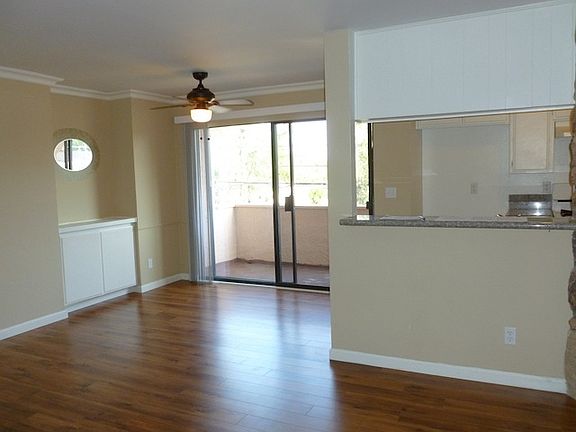 2nd image of 14157 Vanowen St APT 201