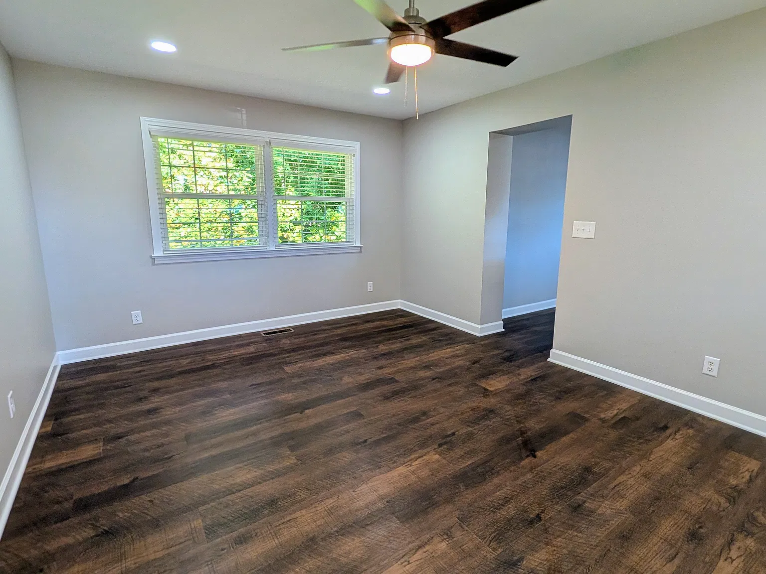 3 bed, 2172 sqft, $1,550 — Photo 2