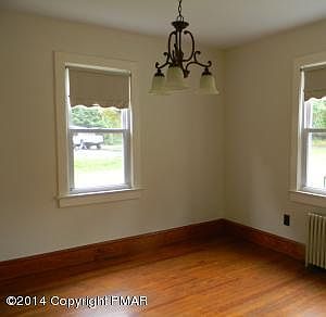 3rd image of 117 Marguerite St