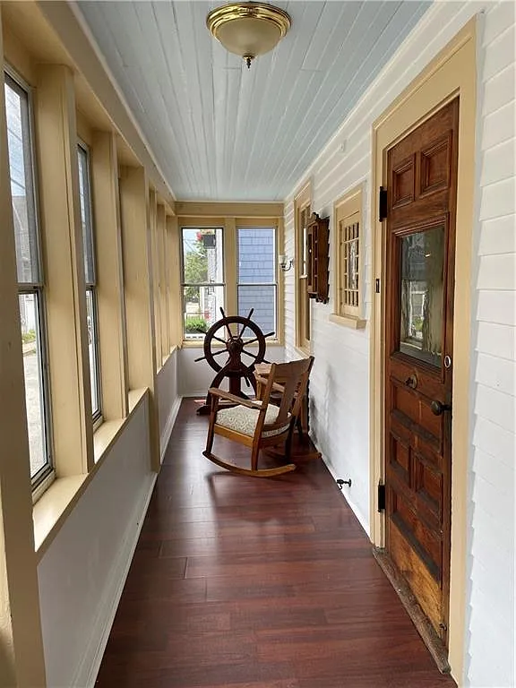 3 bed, 1.5 bath, 1200 sqft, $3,400 — Photo 2