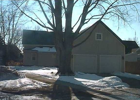 3rd image of 101 W Cornelia St