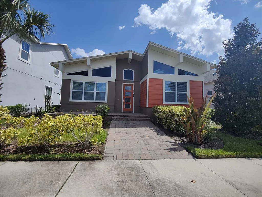 4 bed, 2.5 bath, 2054 sqft, $3,299 — Photo 1