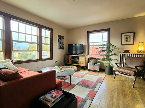 5th image of 956 10th Ave E APT 301