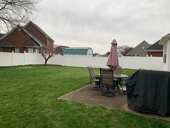 3rd image of 706 Whitewood Ct