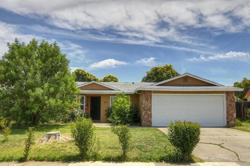 7681 Telfer Way photo 1