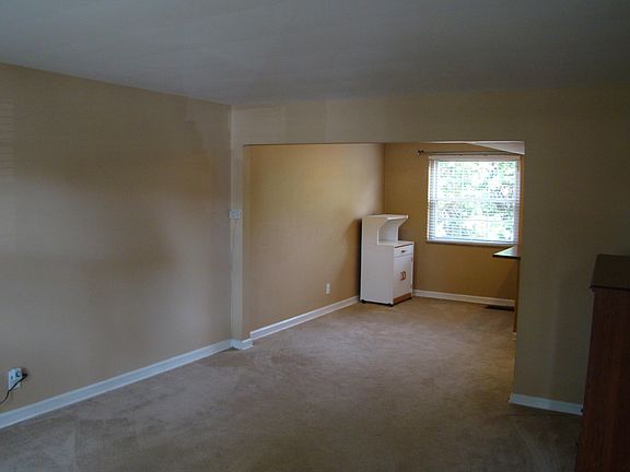 4th image of 1084 W Sells Ave #H