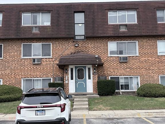2nd image of 1225 Woodbury Ln #2B