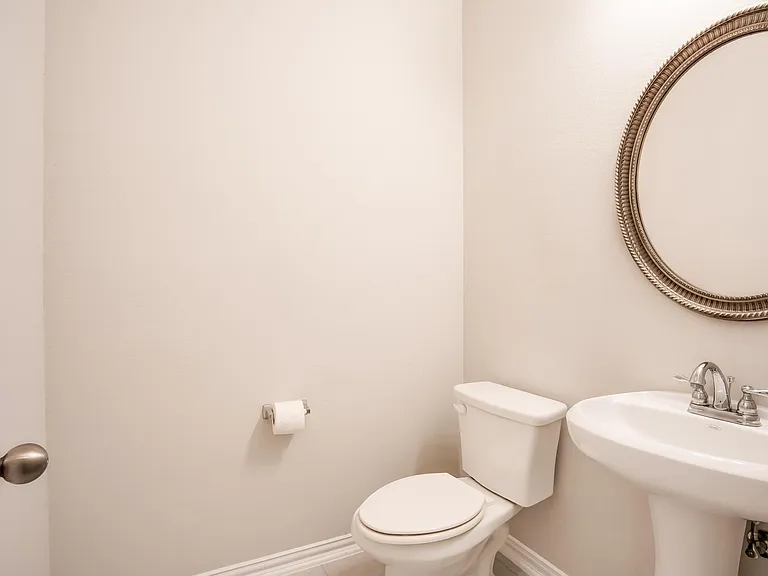 8049 Arezzo Dr — Photo 15