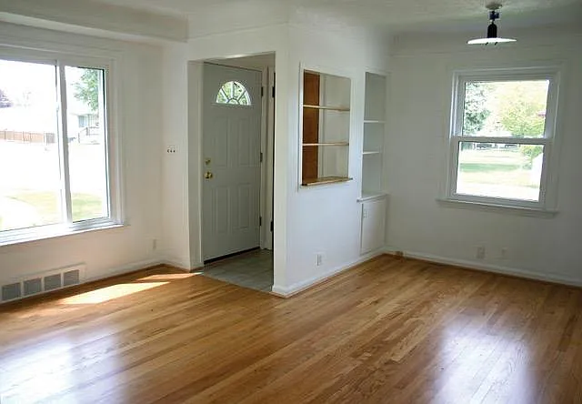 3722 Elmhurst Ave — Photo 3